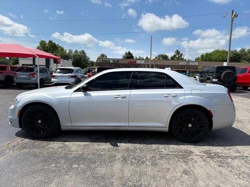 2021 Chrysler 300 Touring