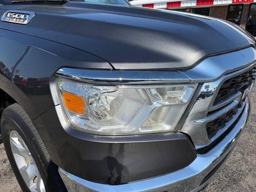 Granite Crystal Metallic Clearcoat 2022 RAM 1500 Big Horn/Lone Star