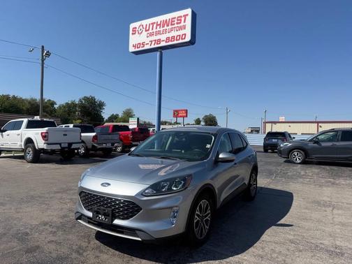 Iconic Silver Metallic 2022 Ford Escape SEL