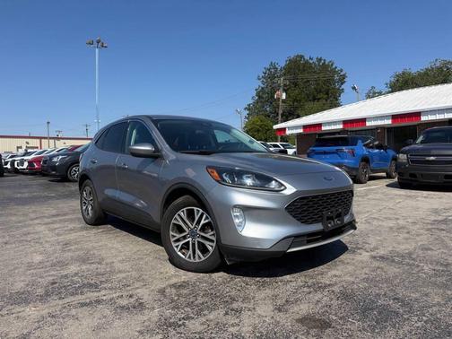 Iconic Silver Metallic 2022 Ford Escape SEL