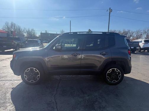 2016 Jeep Renegade Trailhawk