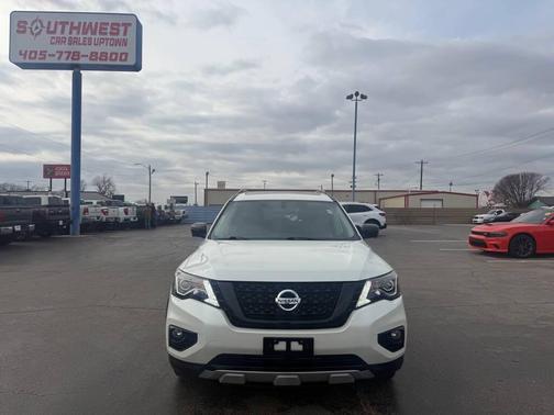2020 Nissan Pathfinder SL 2WD
