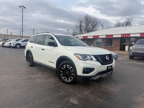2020 Nissan Pathfinder SL 2WD