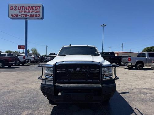 Bright White Clearcoat 2022 RAM 2500 Tradesman Crew Cab 4x4 6'4' Box