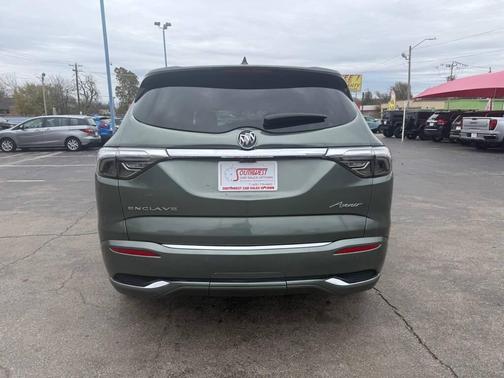 2022 Buick Enclave FWD Avenir