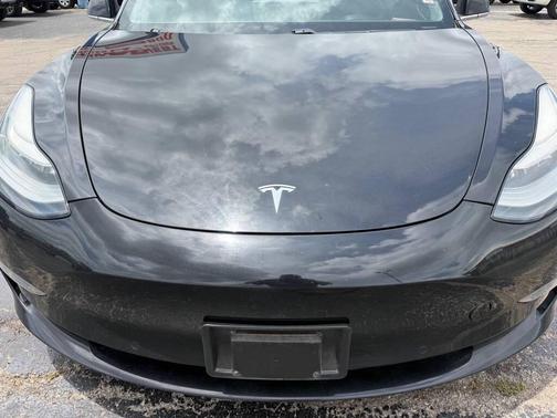 BLACK 2018 Tesla Model 3 Long Range
