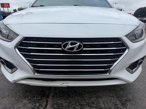 Frost White Pearl 2022 Hyundai Accent SEL