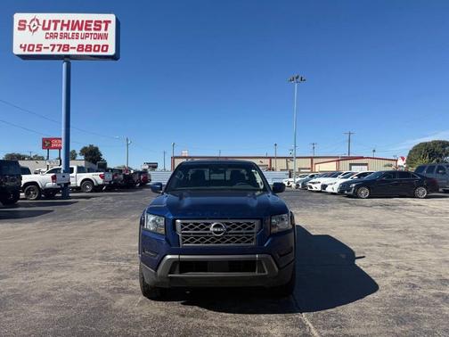 2022 Nissan Frontier SV