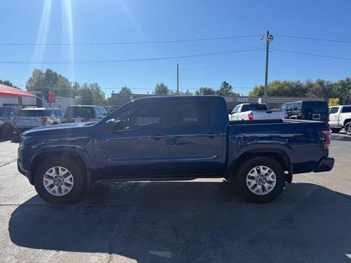 2022 Nissan Frontier SV