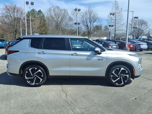 2024 Mitsubishi Outlander PHEV SE S-AWC
