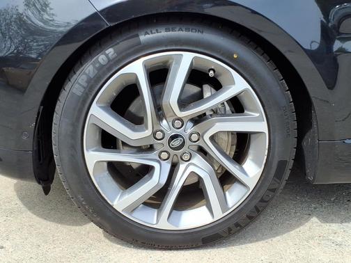 2022 Land Rover Range Rover Sport HSE Silver Edition