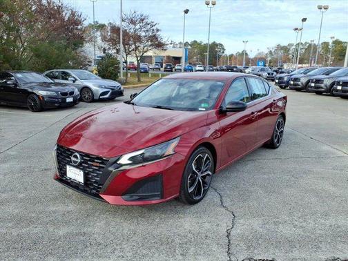 2023 Nissan Altima SR FWD