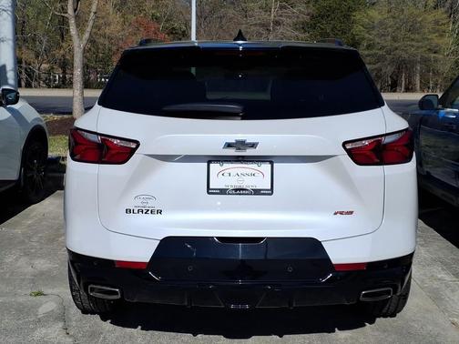 Iridescent Pearl Tricoat 2022 Chevrolet Blazer RS