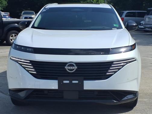 Everest White Pearl Tricoat 2025 Nissan Murano Platinum