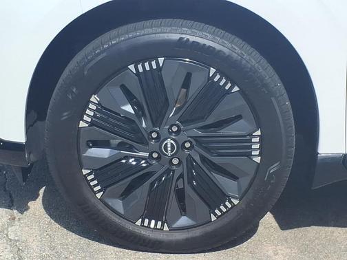 Everest White Pearl Tricoat 2025 Nissan Murano Platinum