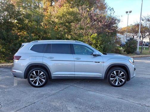 2025 Volkswagen Atlas 2.0T SEL Premium R-Line 4MOTION