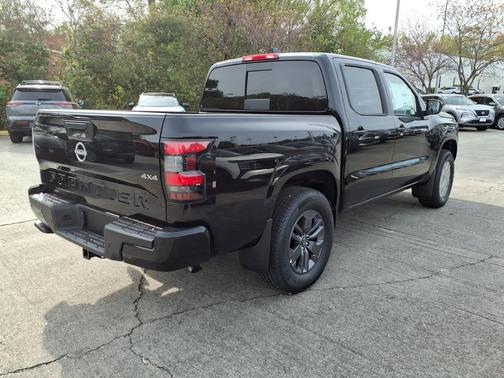 Super Black 2026 Nissan Frontier SV
