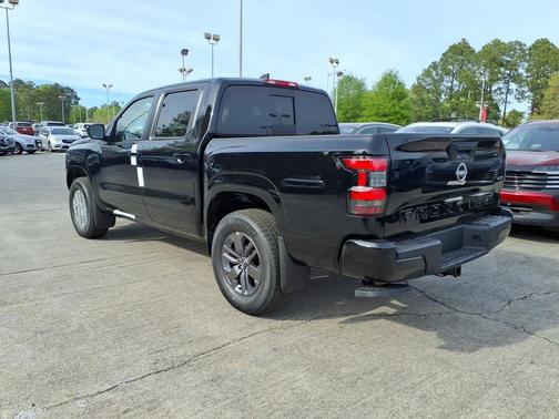 Super Black 2026 Nissan Frontier SV