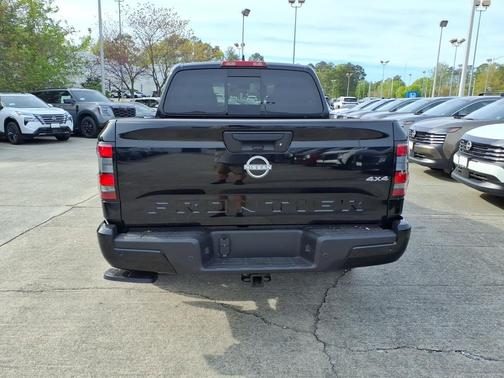 Super Black 2026 Nissan Frontier SV