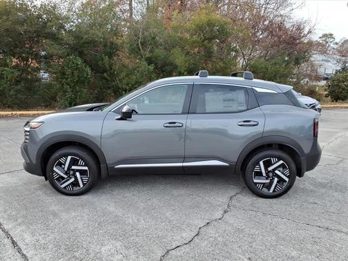 Gun Metallic 2026 Nissan Kicks SV