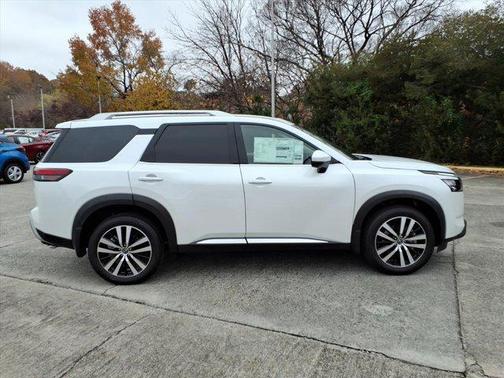2025 Nissan Pathfinder Platinum 4WD