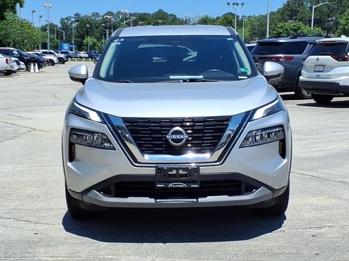 Brilliant Silver Metallic 2022 Nissan Rogue SV