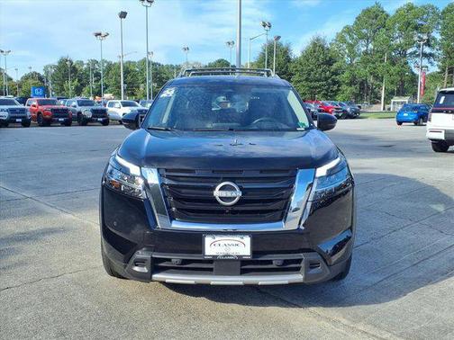 2024 Nissan Pathfinder Platinum 4WD