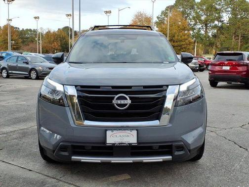 2025 Nissan Pathfinder Platinum 4WD