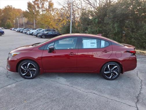 Scarlet Ember Tintcoat 2025 Nissan Versa 1.6 S
