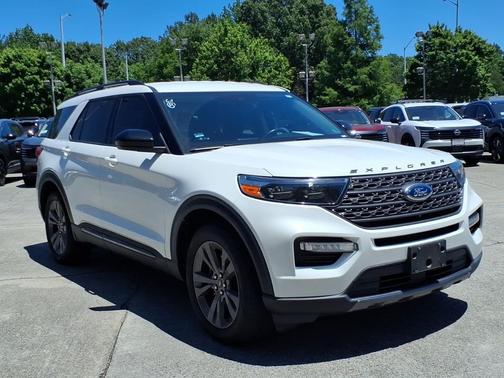 STAR WHITE MET TRI-COAT 2022 Ford Explorer XLT