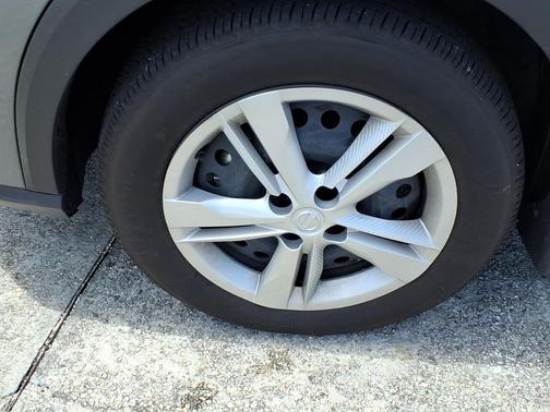 Gun Metallic 2025 Nissan Kicks S