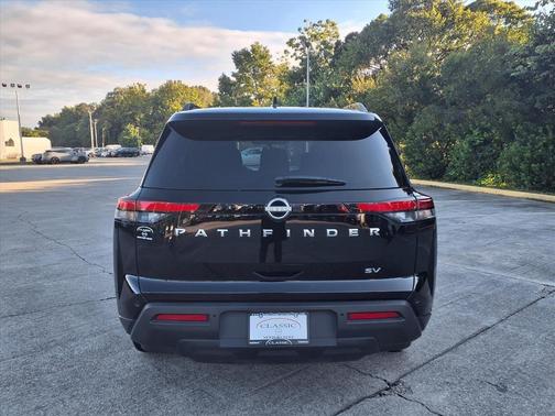 2024 Nissan Pathfinder SV FWD