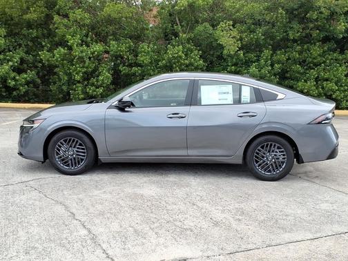 Gun Metallic 2026 Nissan Sentra SV