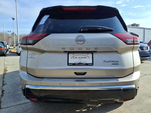 Champagne Silver Metallic/Super Black 2026 Nissan Rogue Platinum