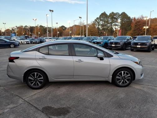Brilliant Silver Metallic 2025 Nissan Versa 1.6 SV