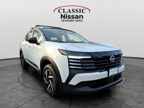Aspen White Tricoat/Super Black 2026 Nissan Kicks SV