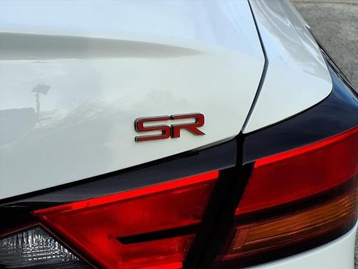 2023 Nissan Altima SR FWD