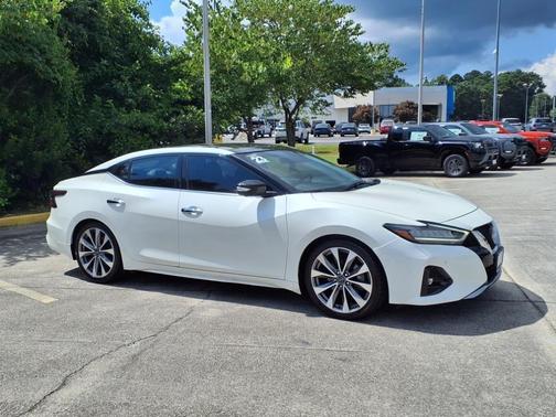 Pearl White Tricoat 2023 Nissan Maxima 3.5 Platinum
