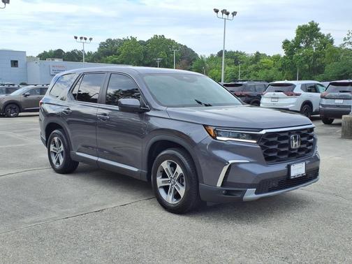 Sonic Gray Pearl 2025 Honda Pilot EX-L