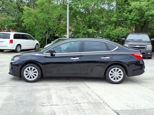 Super Black 2018 Nissan Sentra SV