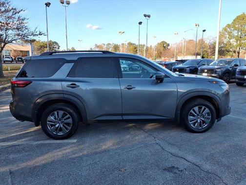 2024 Nissan Pathfinder SV 4WD