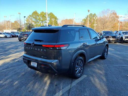 2024 Nissan Pathfinder SV 4WD