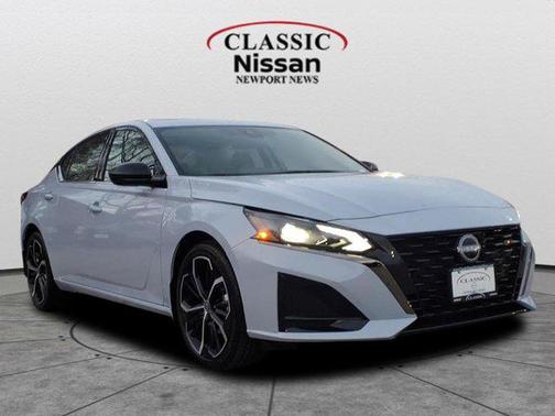 2025 Nissan Altima SR FWD