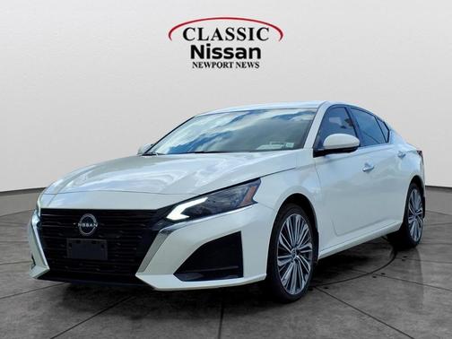 Pearl White Tricoat 2024 Nissan Altima 2.5 SL