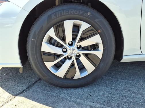 Glacier White 2025 Nissan Altima S FWD