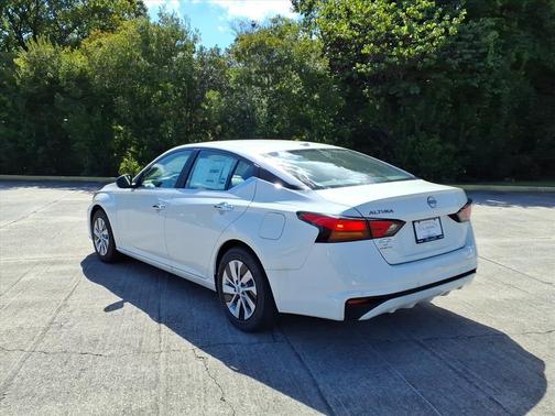 2025 Nissan Altima S FWD