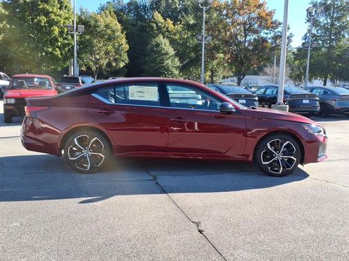 Scarlet Ember Tintcoat 2026 Nissan Altima SR FWD