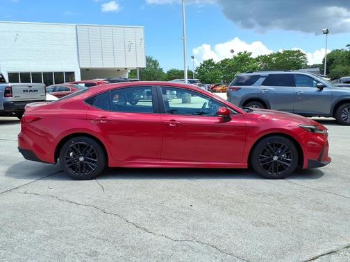 Supersonic Red 2025 Toyota Camry SE