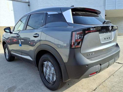 Gun Metallic 2026 Nissan Kicks SV