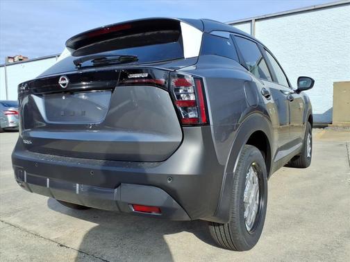 Gun Metallic 2026 Nissan Kicks SV